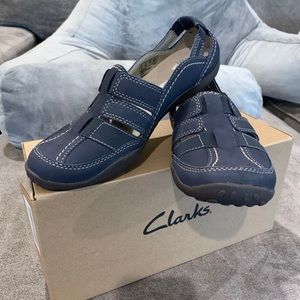 CLARKS Haley Stork Sandals Navy Marine 6W